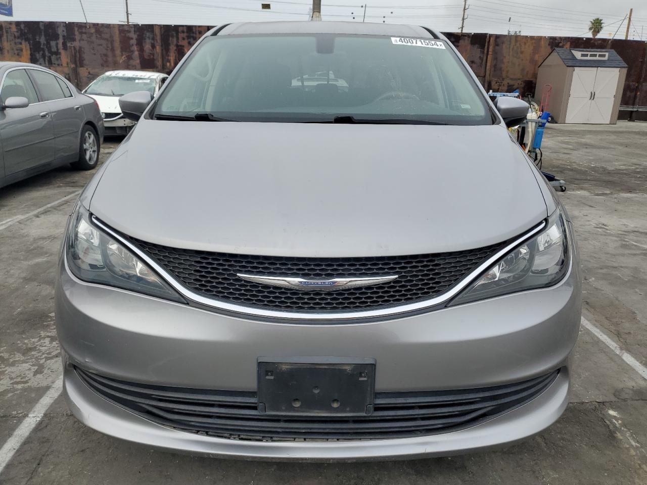 Photo 4 VIN: 2C4RC1CG8HR628760 - CHRYSLER PACIFICA 