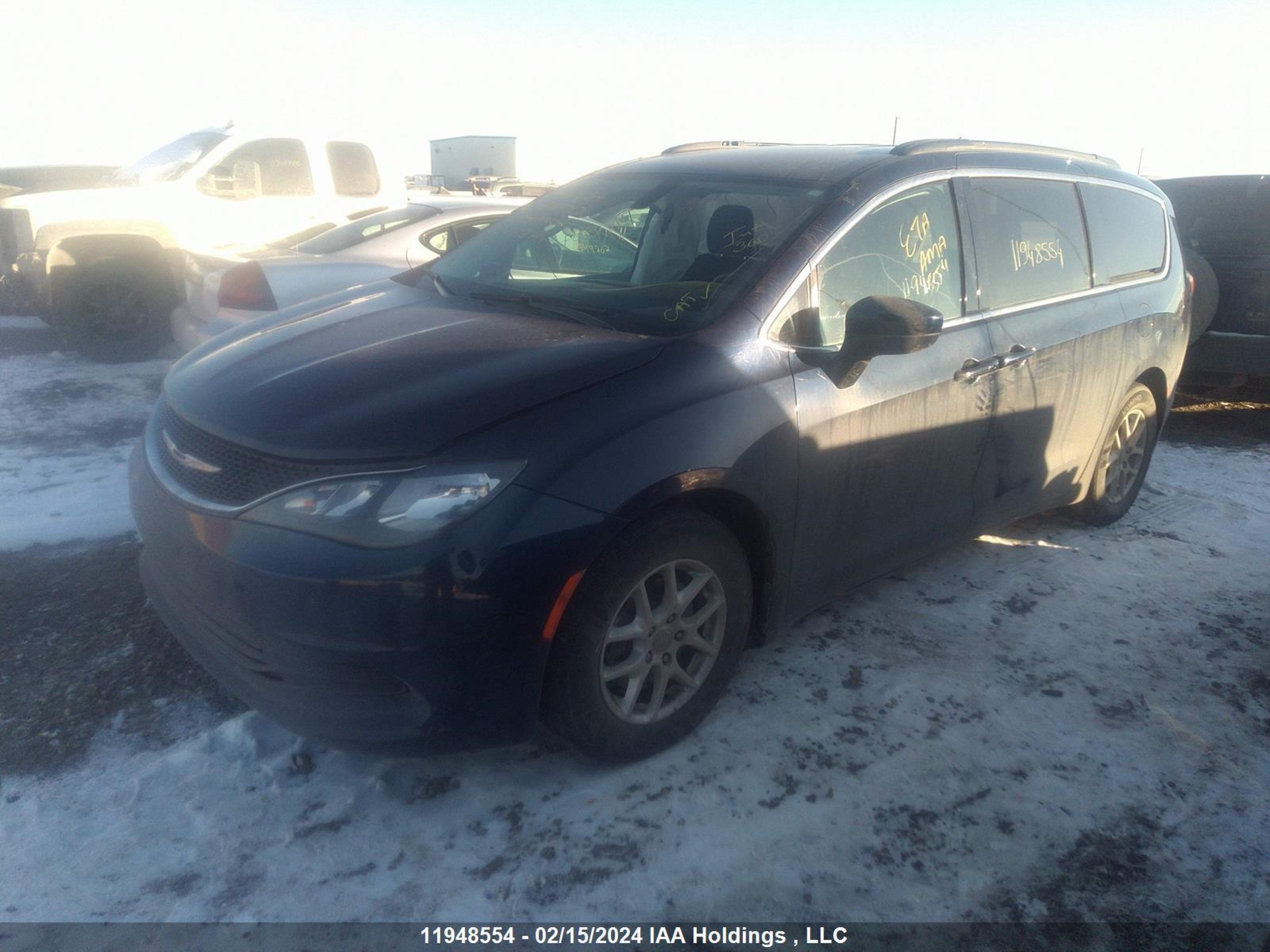 Photo 1 VIN: 2C4RC1CG8JR131195 - CHRYSLER PACIFICA 