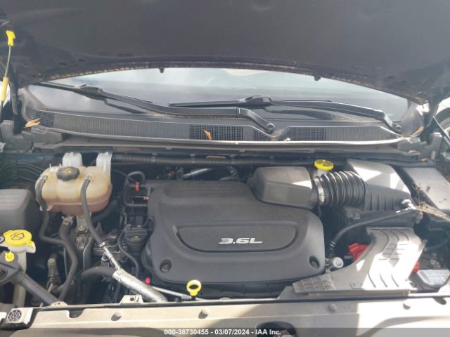 Photo 9 VIN: 2C4RC1CG8JR246928 - CHRYSLER PACIFICA 