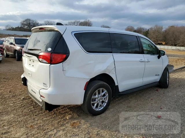 Photo 2 VIN: 2C4RC1CG8NR118355 - CHRYSLER VOYAGER 