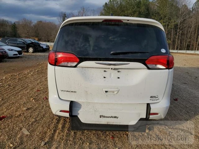 Photo 5 VIN: 2C4RC1CG8NR118355 - CHRYSLER VOYAGER 