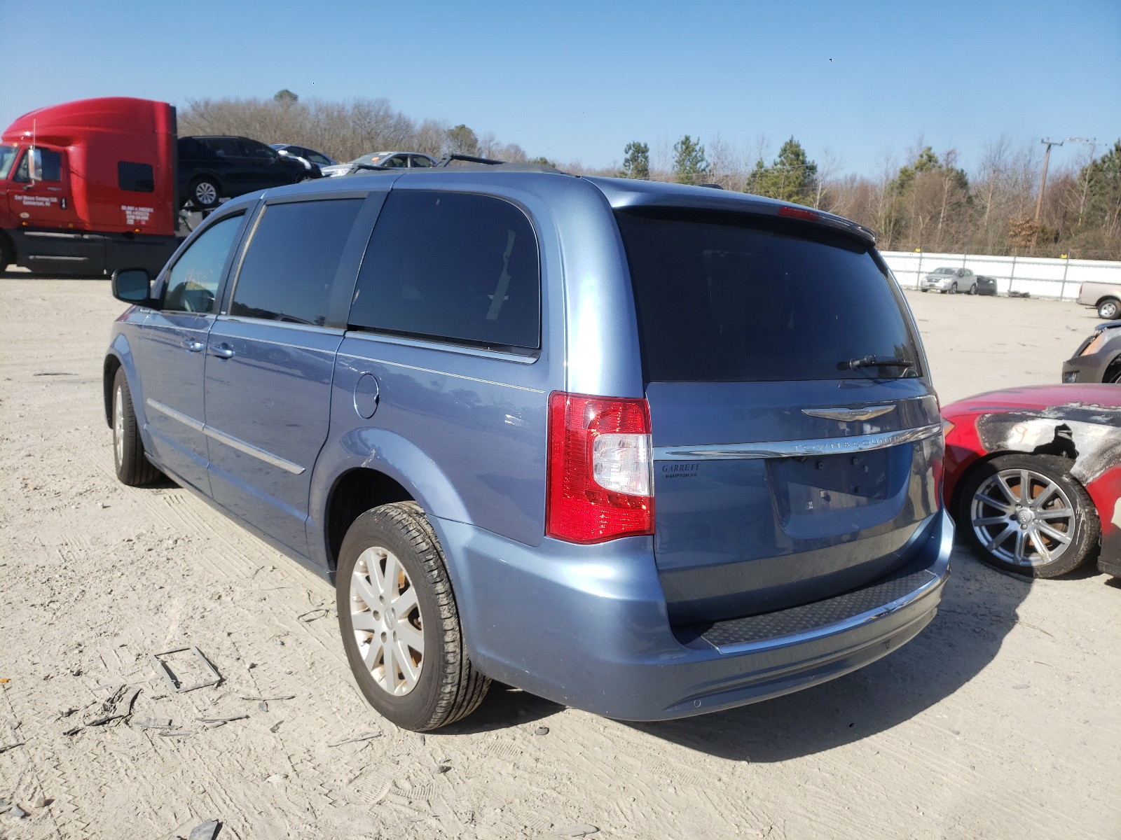 Photo 2 VIN: 2C4RC1CG9CR134884 - CHRYSLER TOWN &AMP COU 