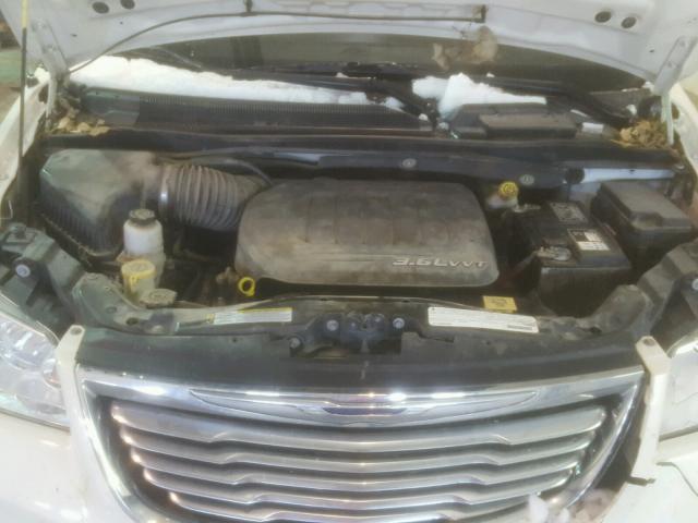 Photo 6 VIN: 2C4RC1CG9CR168596 - CHRYSLER TOWN & COU 