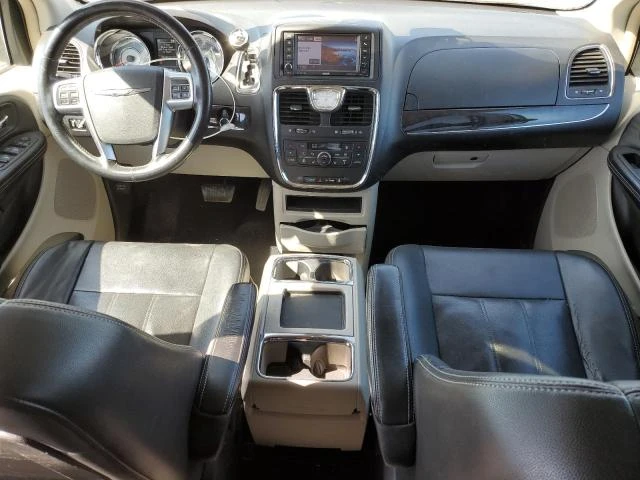 Photo 7 VIN: 2C4RC1CG9CR382617 - CHRYSLER TOWN & COU 