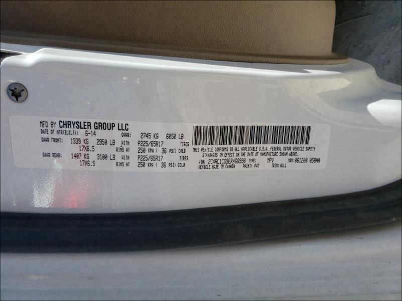 Photo 9 VIN: 2C4RC1CG9ER466990 - CHRYSLER TOWN &AMP COU 