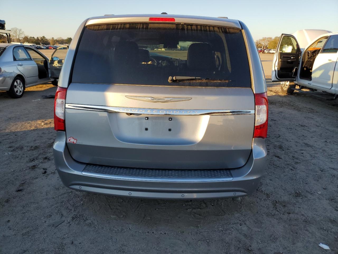 Photo 5 VIN: 2C4RC1CG9FR655477 - CHRYSLER TOWN & COUNTRY 