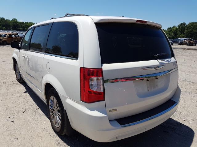 Photo 2 VIN: 2C4RC1CGXDR583489 - CHRYSLER TOWN & COU 