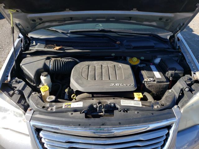 Photo 6 VIN: 2C4RC1CGXER200135 - CHRYSLER TOWN &AMP COU 