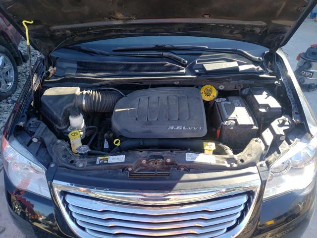 Photo 6 VIN: 2C4RC1CGXER225035 - CHRYSLER TOWN & COU 