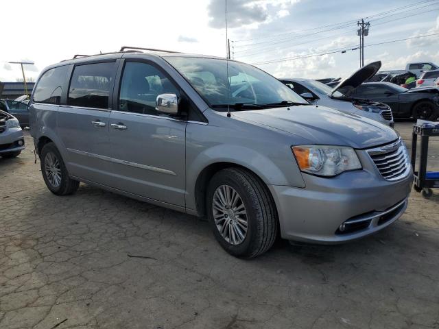 Photo 3 VIN: 2C4RC1CGXER329976 - CHRYSLER TOWN & COU 