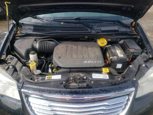 Photo 6 VIN: 2C4RC1CGXER377266 - CHRYSLER TOWN & COU 