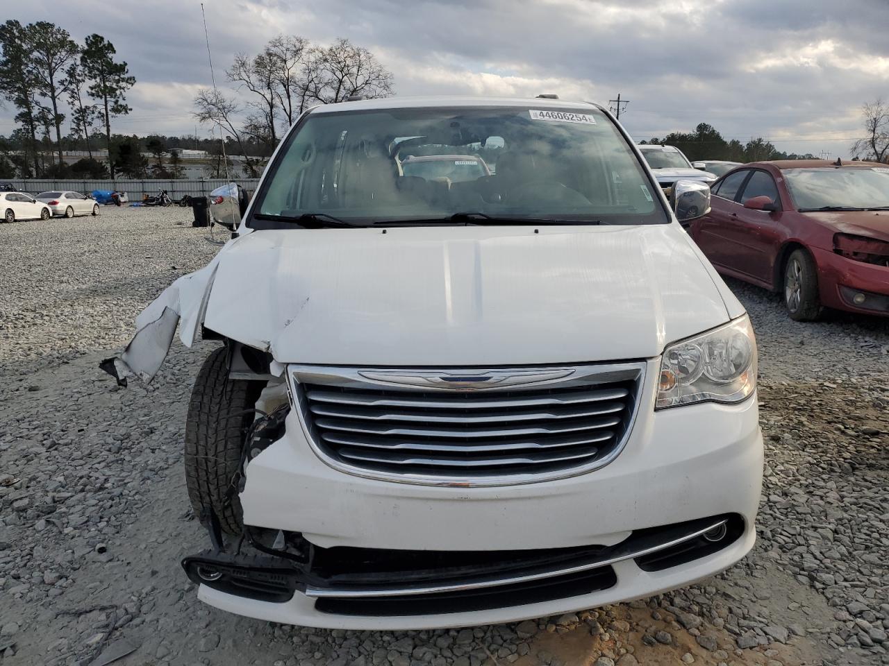 Photo 4 VIN: 2C4RC1CGXGR283648 - CHRYSLER TOWN & COUNTRY 