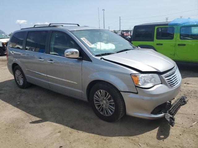 Photo 3 VIN: 2C4RC1CGXGR303770 - CHRYSLER TOWN & COU 