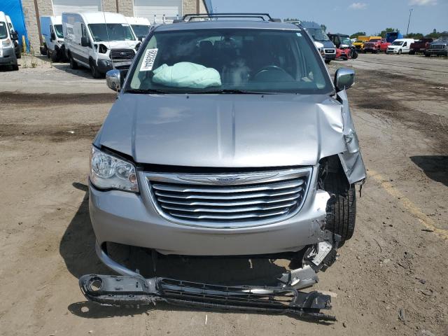 Photo 4 VIN: 2C4RC1CGXGR303770 - CHRYSLER TOWN & COU 