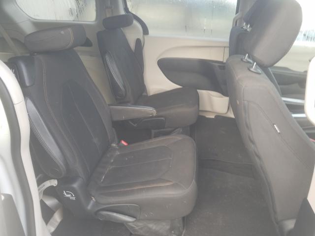 Photo 5 VIN: 2C4RC1CGXHR529373 - CHRYSLER PACIFICA L 