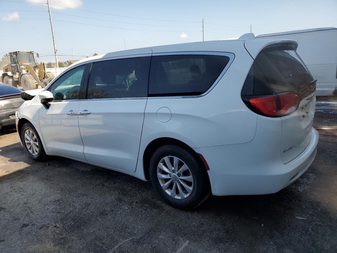 Photo 1 VIN: 2C4RC1DG1HR521144 - CHRYSLER PACIFICA 