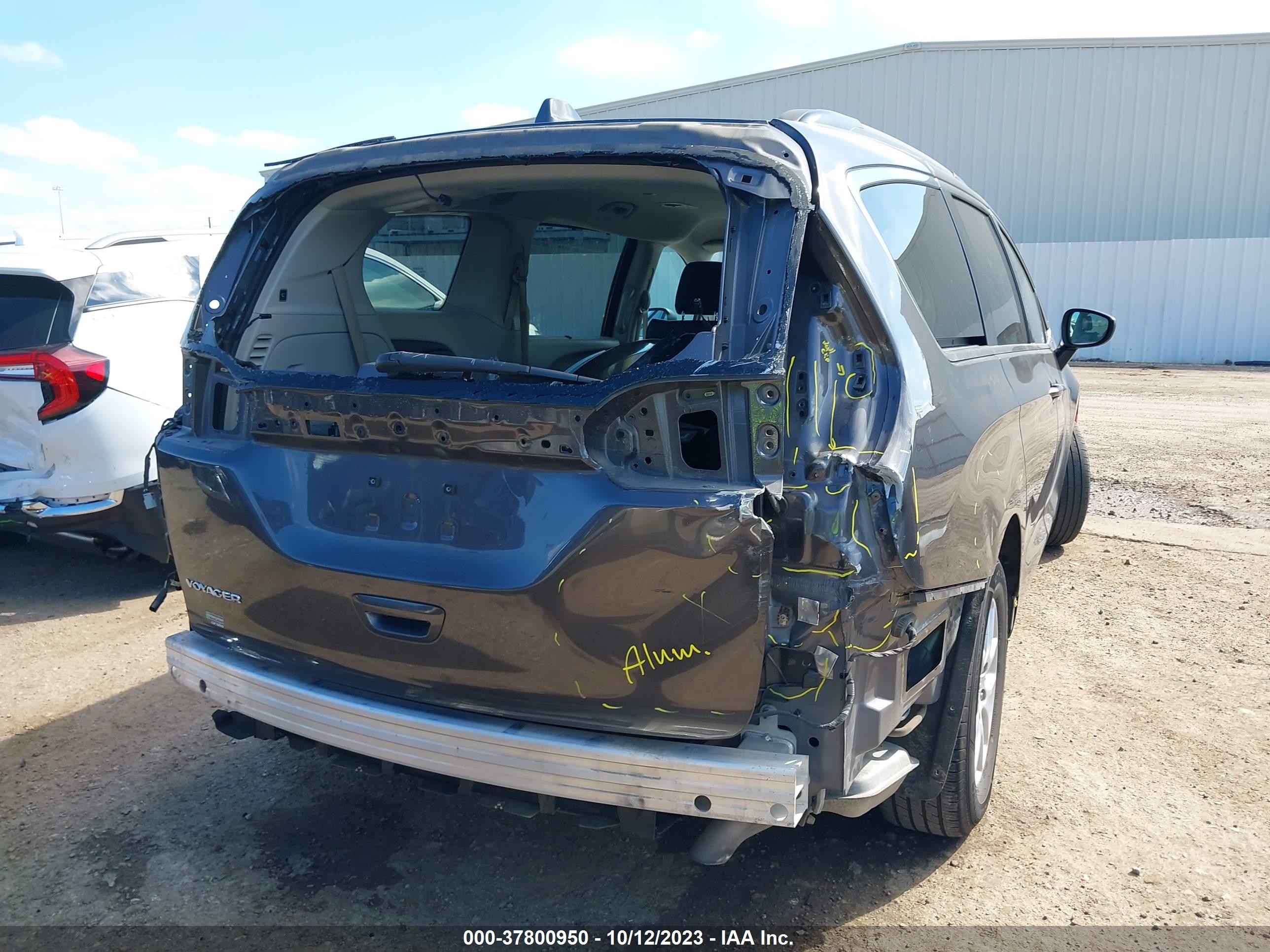 Photo 5 VIN: 2C4RC1DG1LR157624 - CHRYSLER VOYAGER 