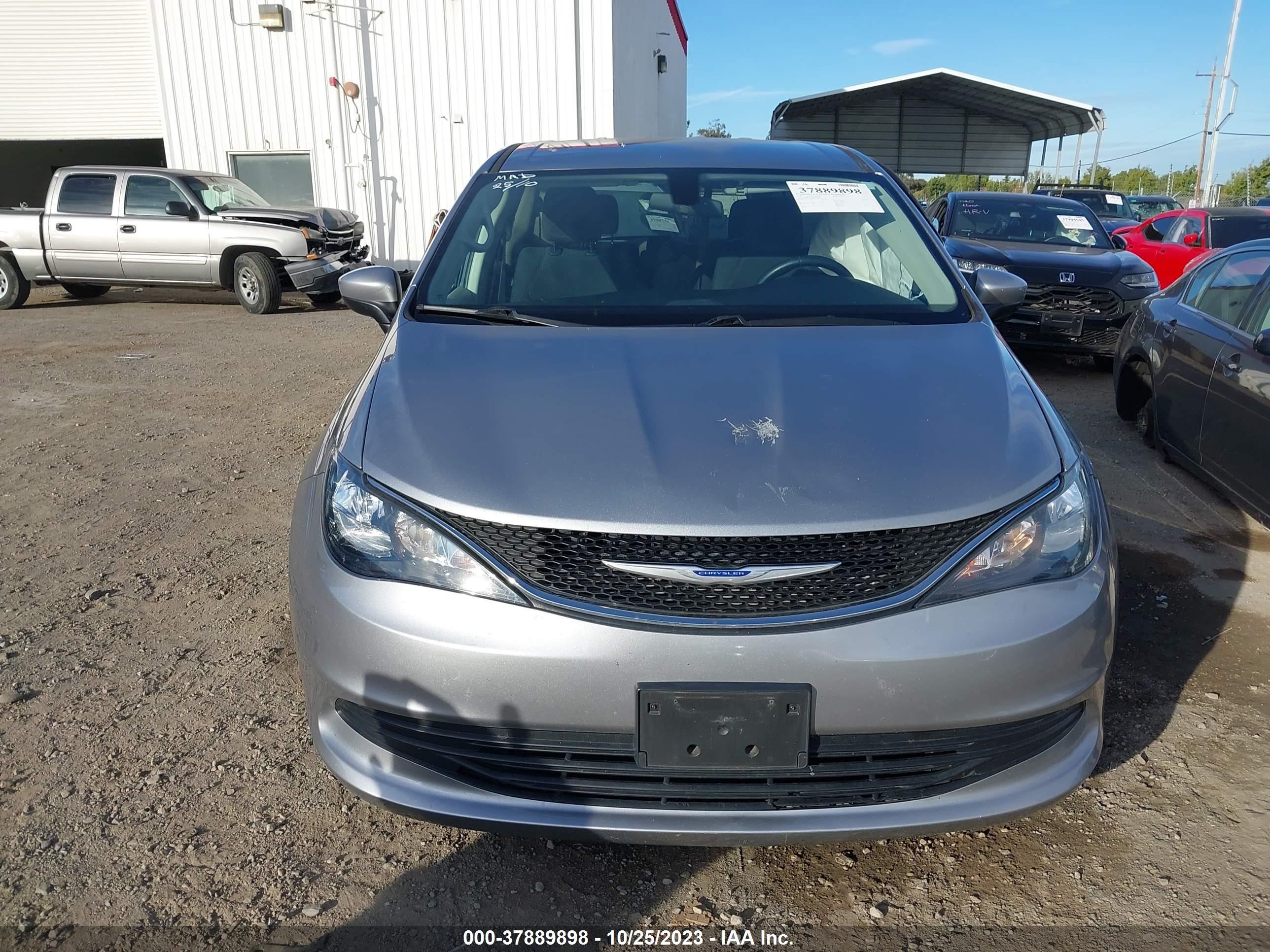 Photo 11 VIN: 2C4RC1DG2KR678852 - CHRYSLER PACIFICA 