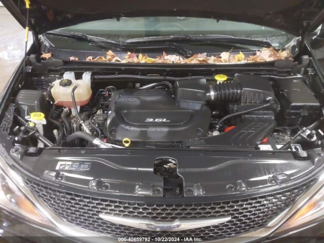 Photo 9 VIN: 2C4RC1DG3HR593009 - CHRYSLER PACIFICA 