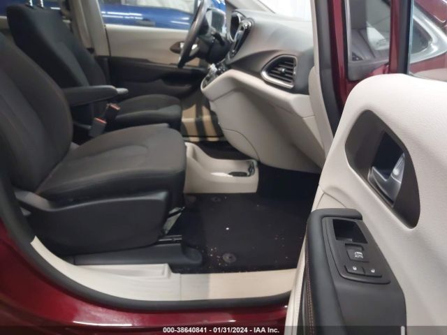 Photo 4 VIN: 2C4RC1DG3HR623514 - CHRYSLER PACIFICA 