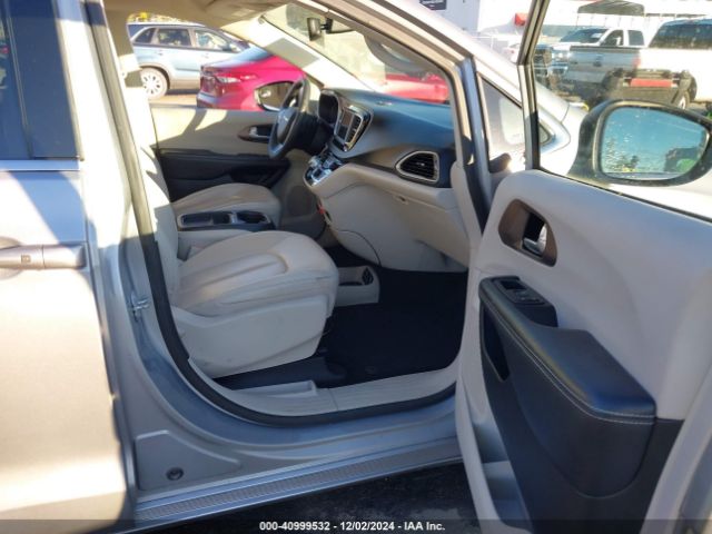 Photo 4 VIN: 2C4RC1DG3MR531894 - CHRYSLER VOYAGER 