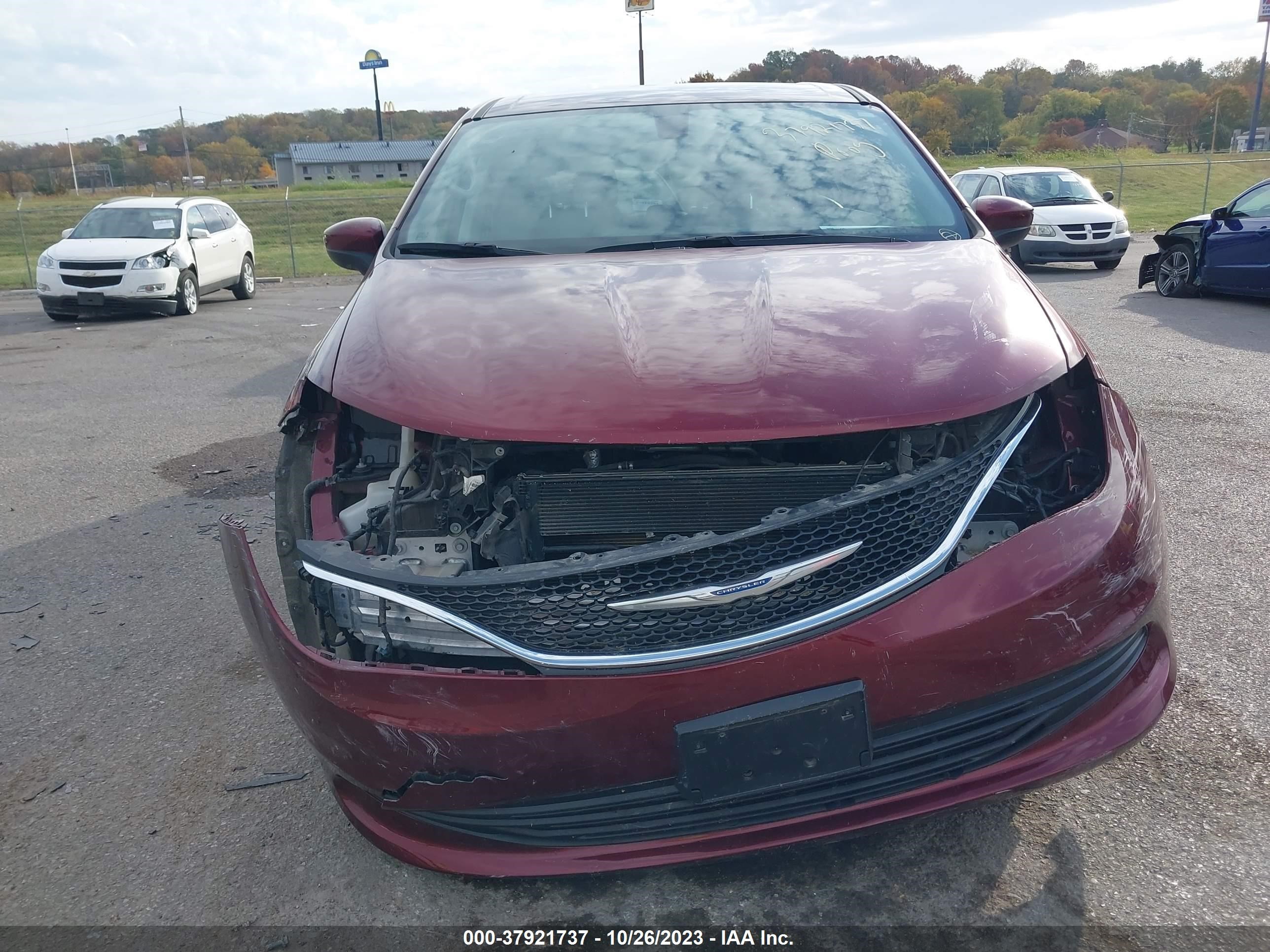 Photo 11 VIN: 2C4RC1DG4HR509053 - CHRYSLER PACIFICA 