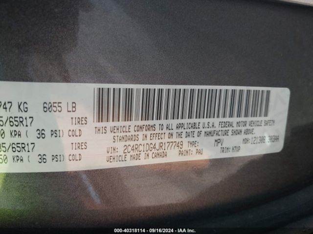 Photo 8 VIN: 2C4RC1DG4JR177749 - CHRYSLER PACIFICA 