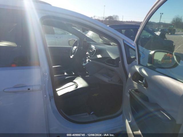 Photo 4 VIN: 2C4RC1DG4LR262433 - CHRYSLER VOYAGER 