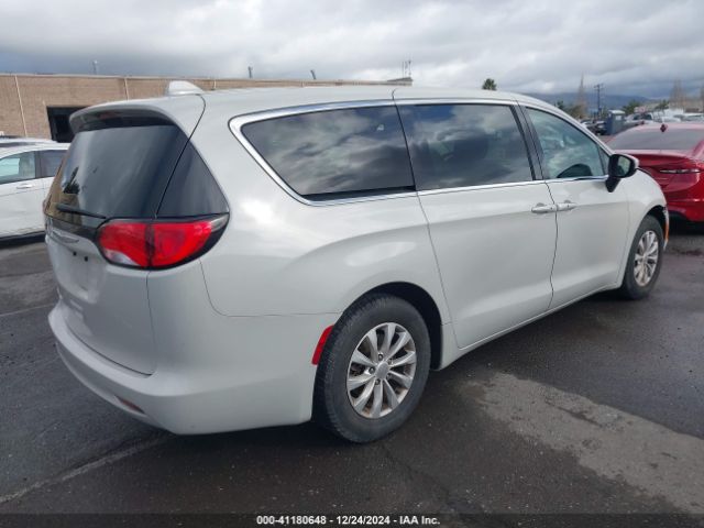 Photo 3 VIN: 2C4RC1DG5HR610893 - CHRYSLER PACIFICA 