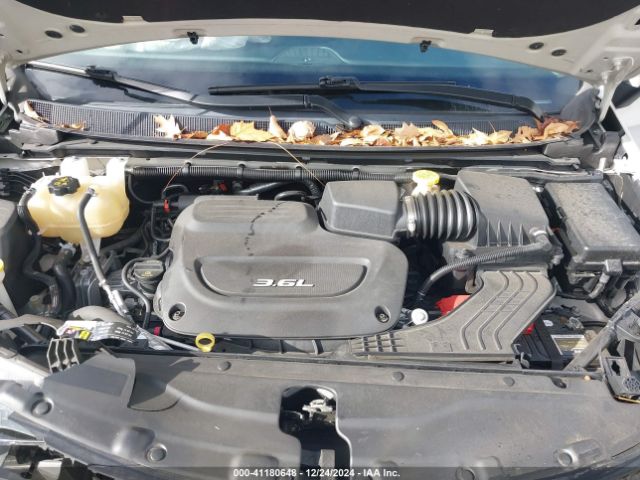 Photo 9 VIN: 2C4RC1DG5HR610893 - CHRYSLER PACIFICA 