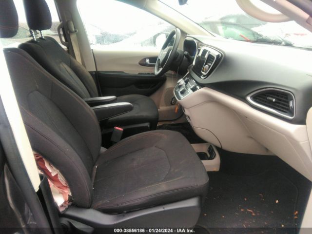 Photo 4 VIN: 2C4RC1DG6HR565298 - CHRYSLER PACIFICA 