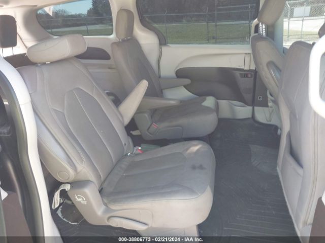 Photo 7 VIN: 2C4RC1DG6HR836974 - CHRYSLER PACIFICA 