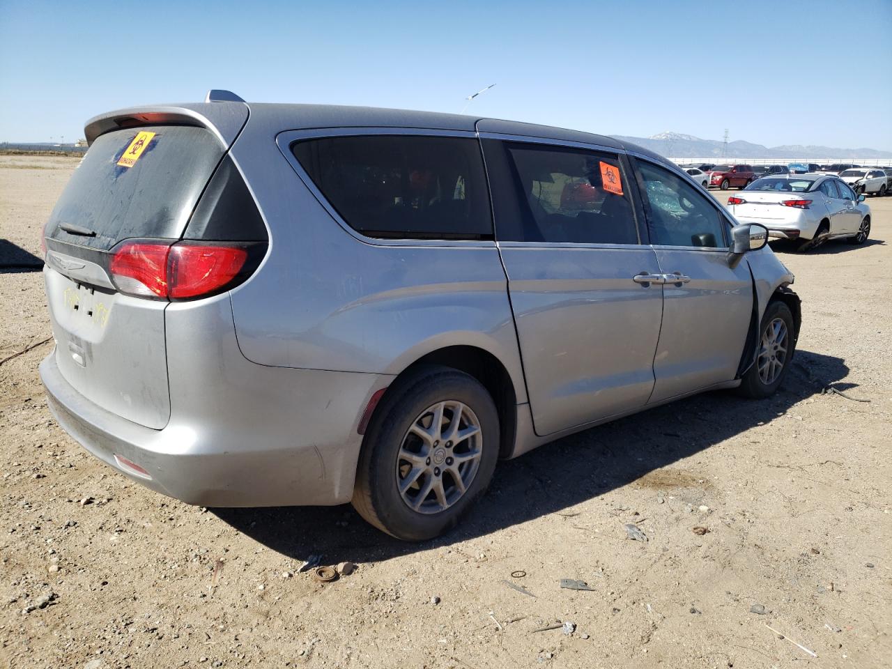 Photo 2 VIN: 2C4RC1DG7HR502548 - CHRYSLER PACIFICA 