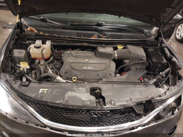 Photo 9 VIN: 2C4RC1DG8HR529516 - CHRYSLER PACIFICA 