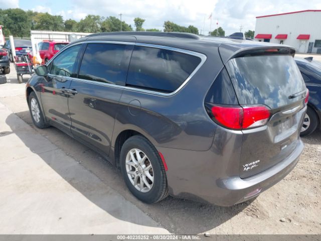 Photo 2 VIN: 2C4RC1DG8LR182052 - CHRYSLER VOYAGER 