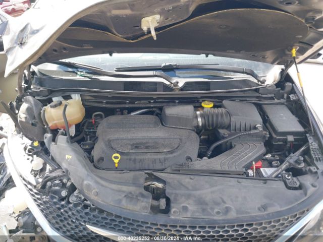 Photo 9 VIN: 2C4RC1DG8LR182052 - CHRYSLER VOYAGER 