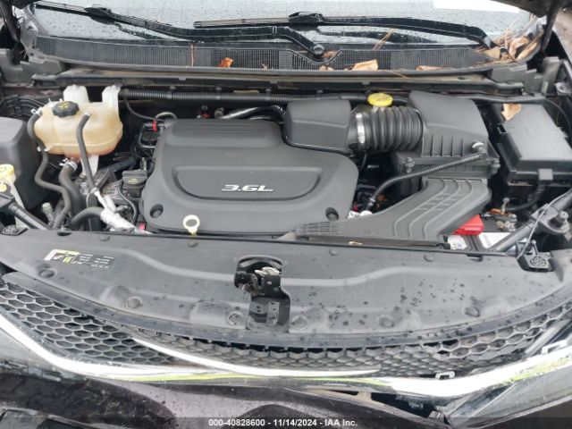 Photo 9 VIN: 2C4RC1DG9HR723004 - CHRYSLER PACIFICA 