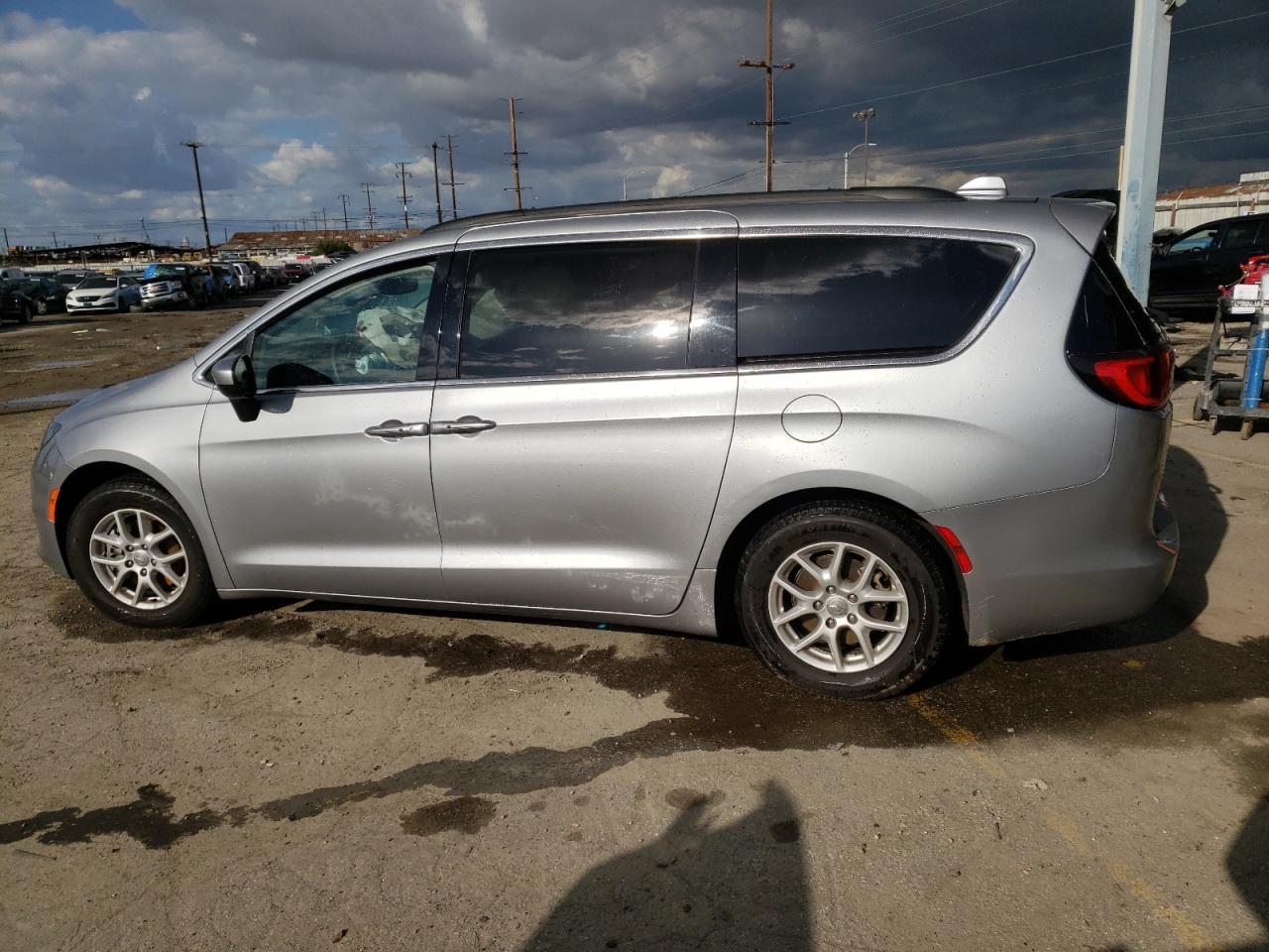 Photo 1 VIN: 2C4RC1DG9LR261021 - CHRYSLER VOYAGER 