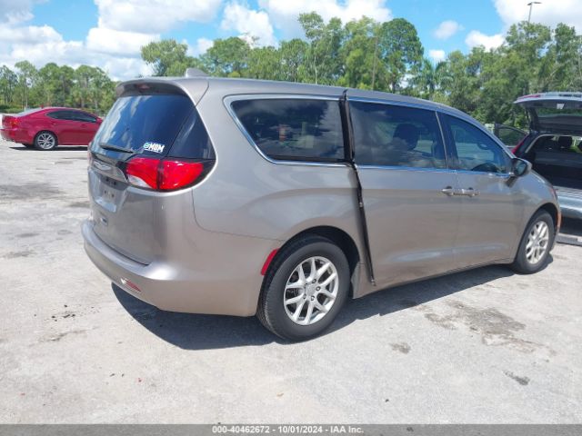 Photo 3 VIN: 2C4RC1DGXHR537293 - CHRYSLER PACIFICA 