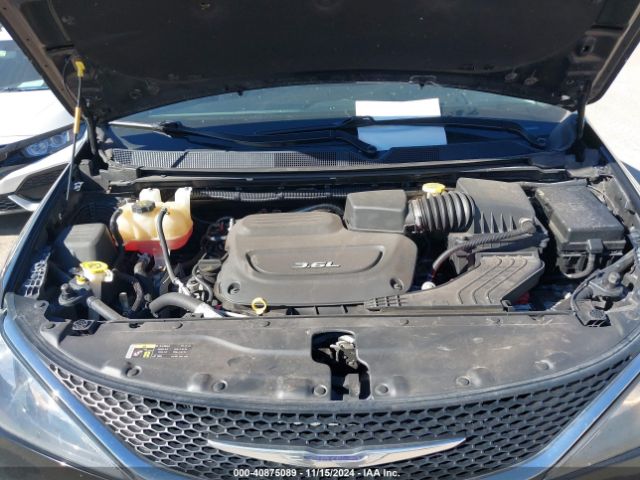 Photo 9 VIN: 2C4RC1DGXHR565336 - CHRYSLER PACIFICA 