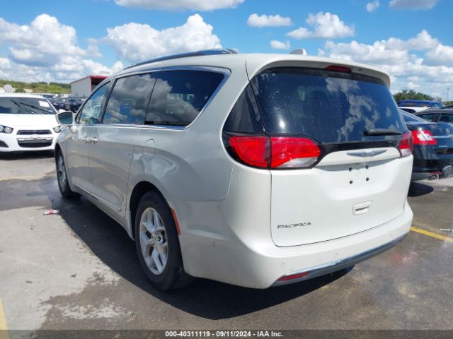 Photo 2 VIN: 2C4RC1EG0HR564730 - CHRYSLER PACIFICA 