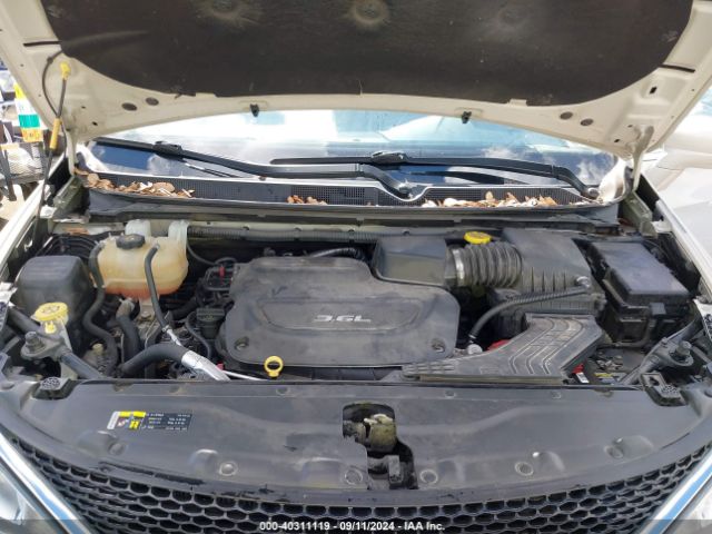 Photo 9 VIN: 2C4RC1EG0HR564730 - CHRYSLER PACIFICA 