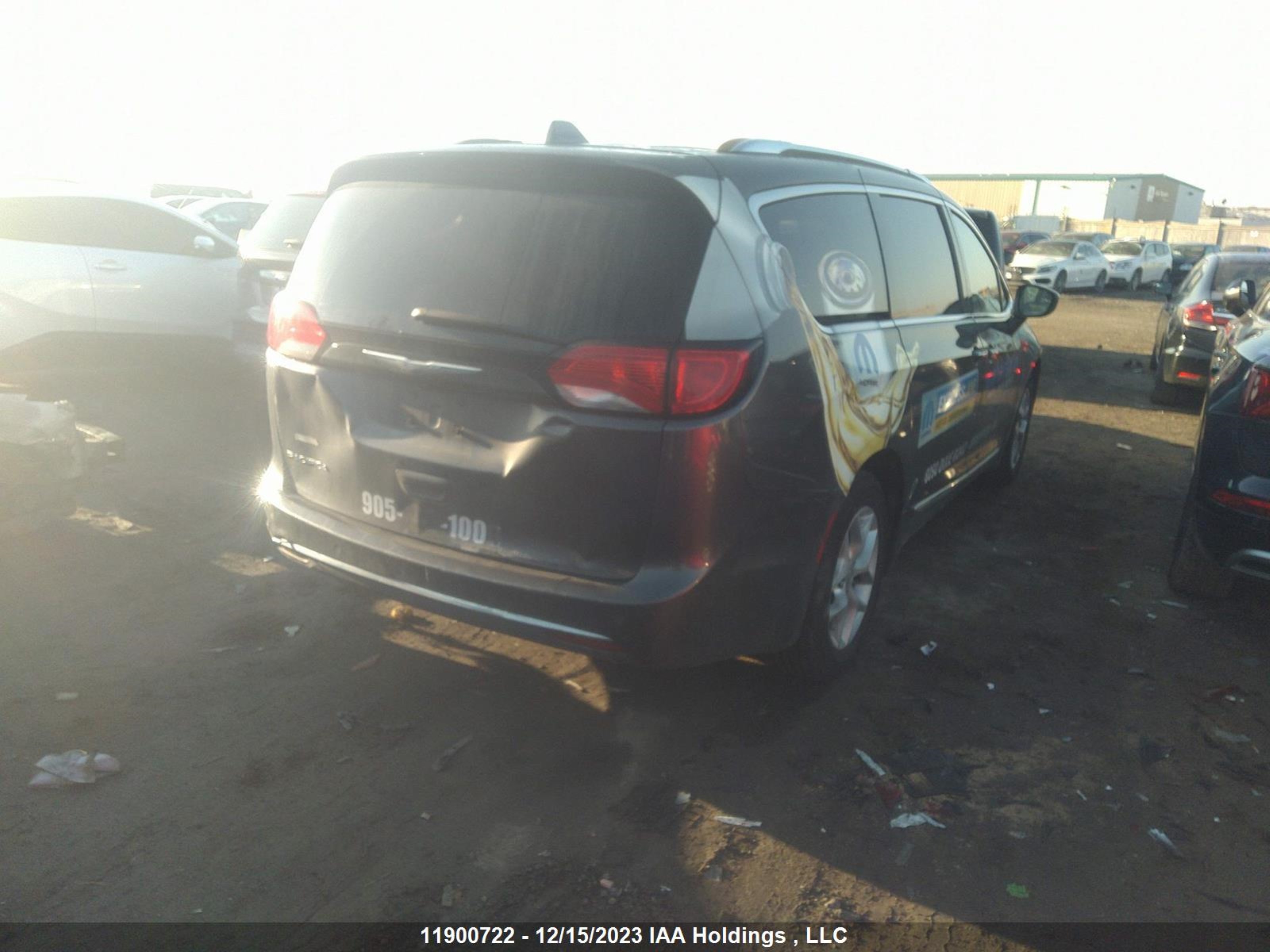 Photo 3 VIN: 2C4RC1EG1HR559388 - CHRYSLER PACIFICA 