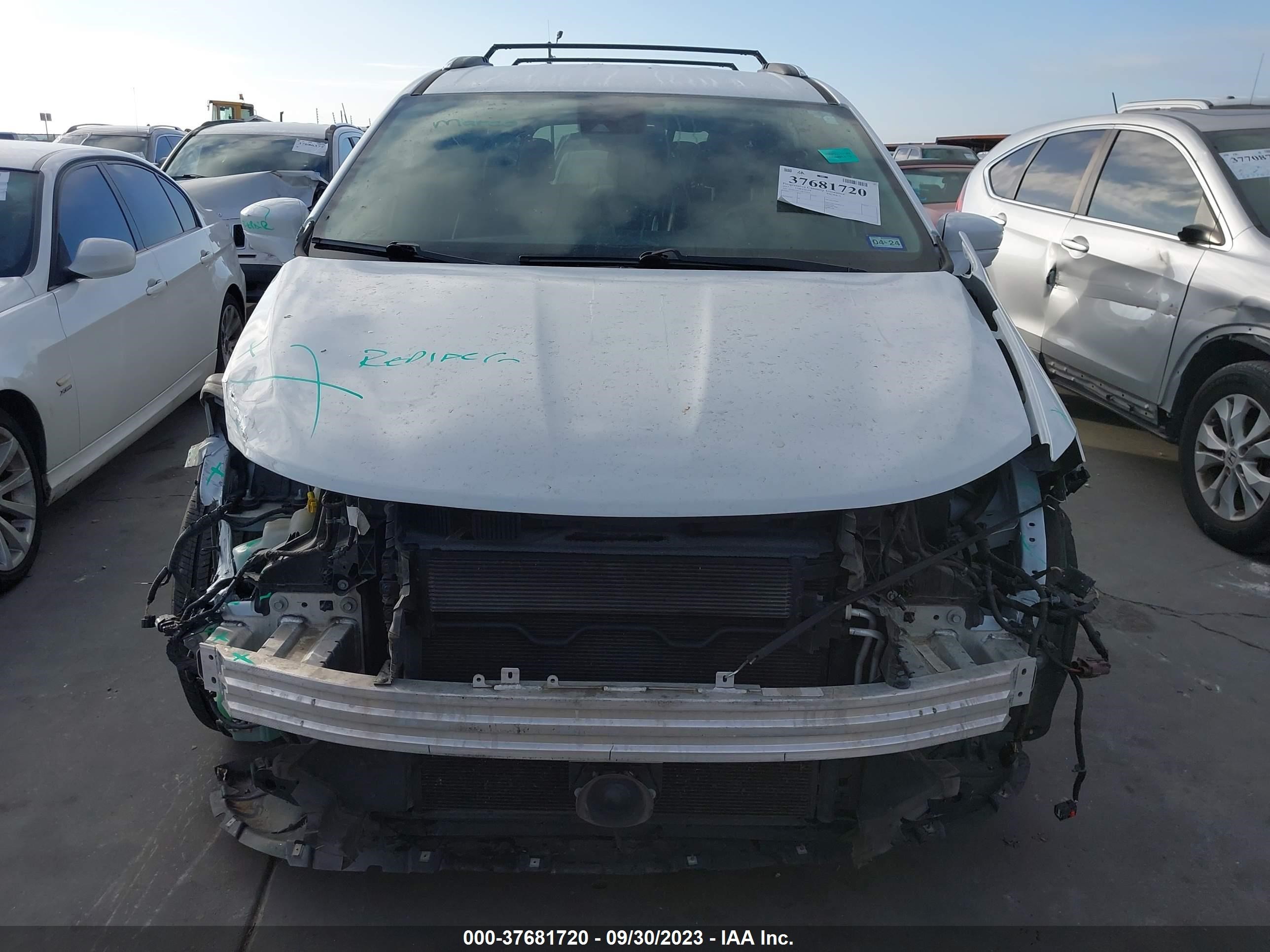 Photo 12 VIN: 2C4RC1EG1HR722024 - CHRYSLER PACIFICA 