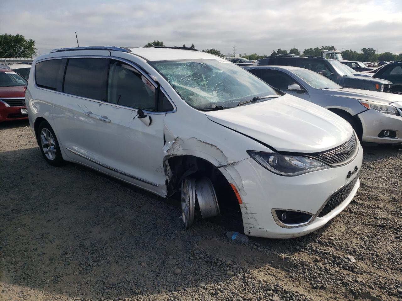 Photo 3 VIN: 2C4RC1EG1HR752513 - CHRYSLER PACIFICA 