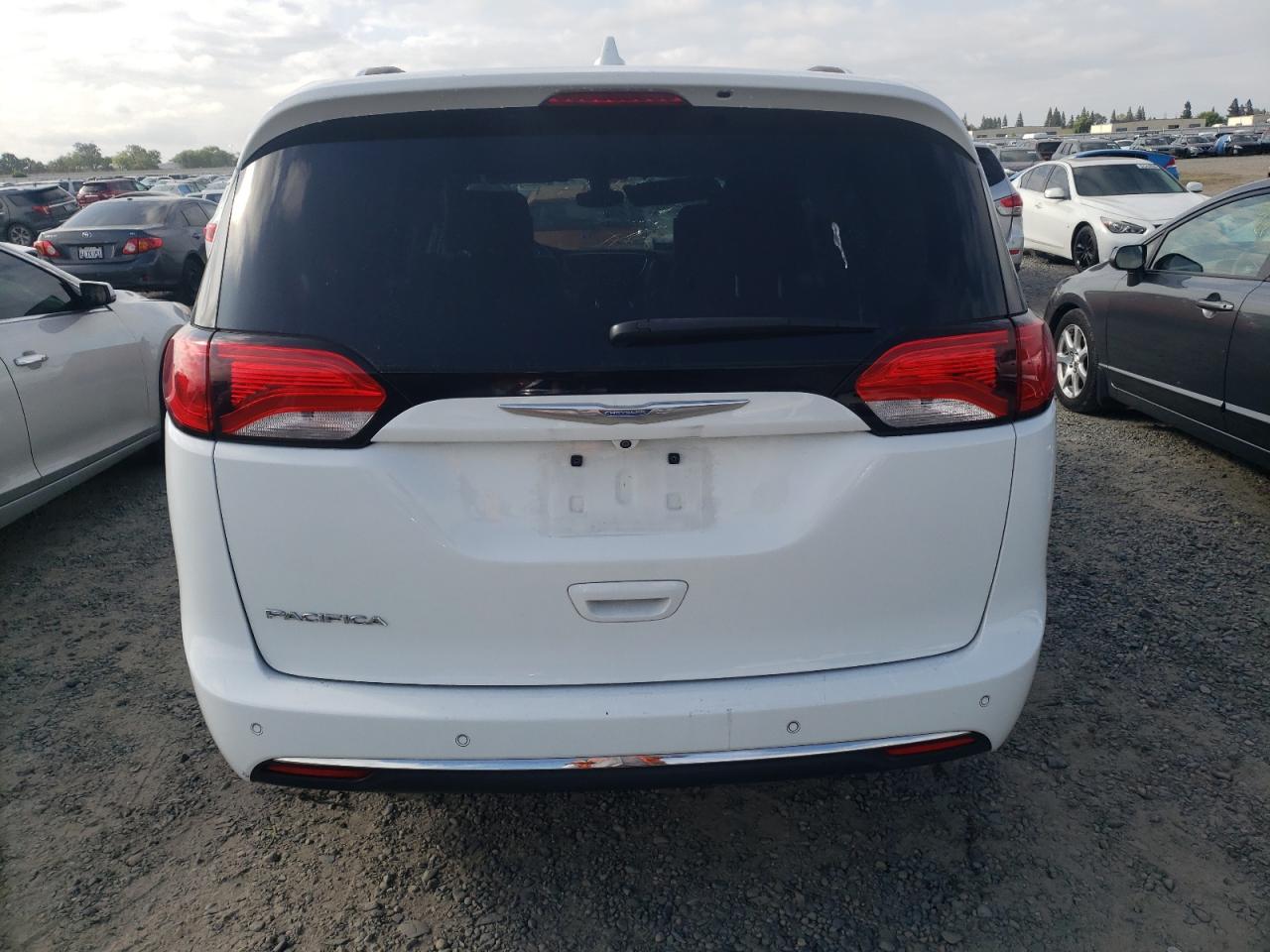 Photo 5 VIN: 2C4RC1EG1HR752513 - CHRYSLER PACIFICA 