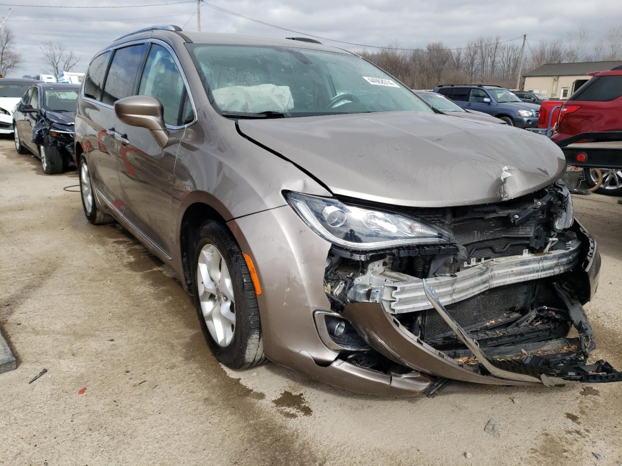 Photo 3 VIN: 2C4RC1EG1HR827114 - CHRYSLER PACIFICA 