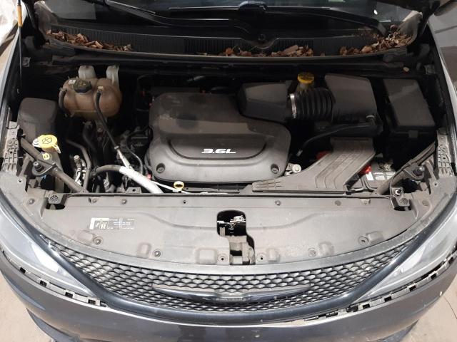 Photo 11 VIN: 2C4RC1EG1JR260392 - CHRYSLER PACIFICA 