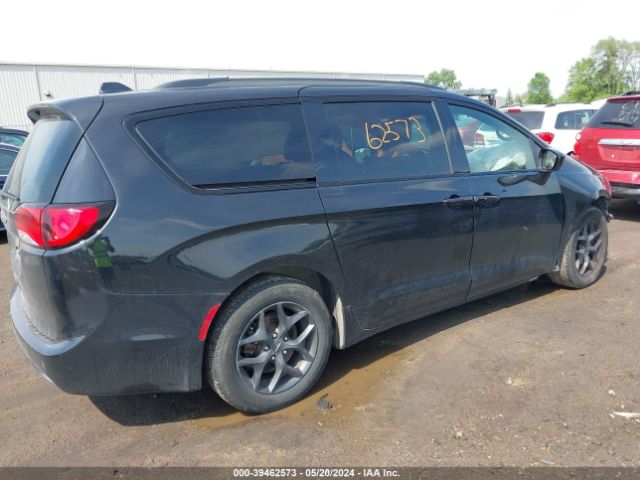 Photo 3 VIN: 2C4RC1EG1JR305914 - CHRYSLER PACIFICA 