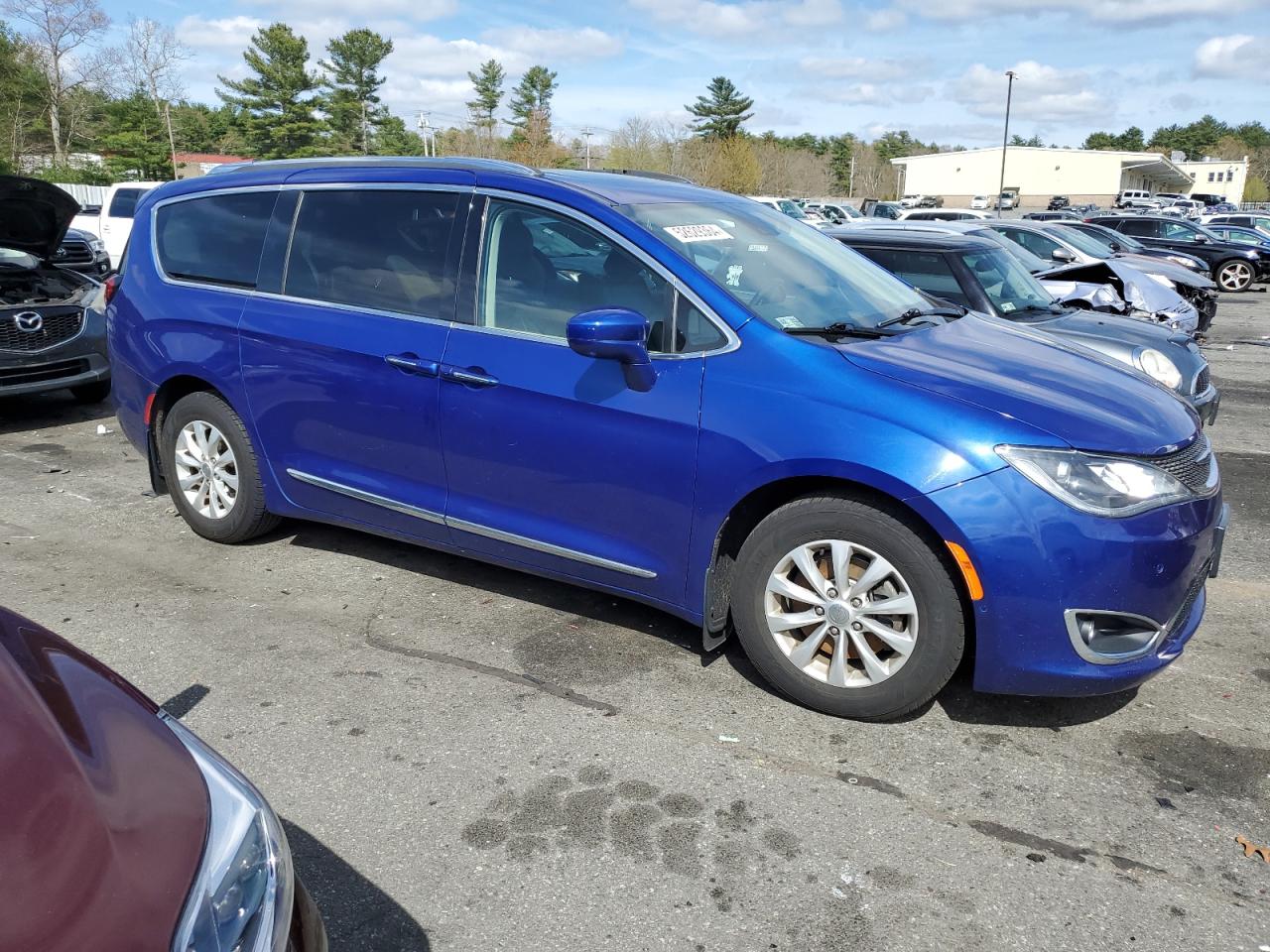 Photo 3 VIN: 2C4RC1EG1JR318128 - CHRYSLER PACIFICA 